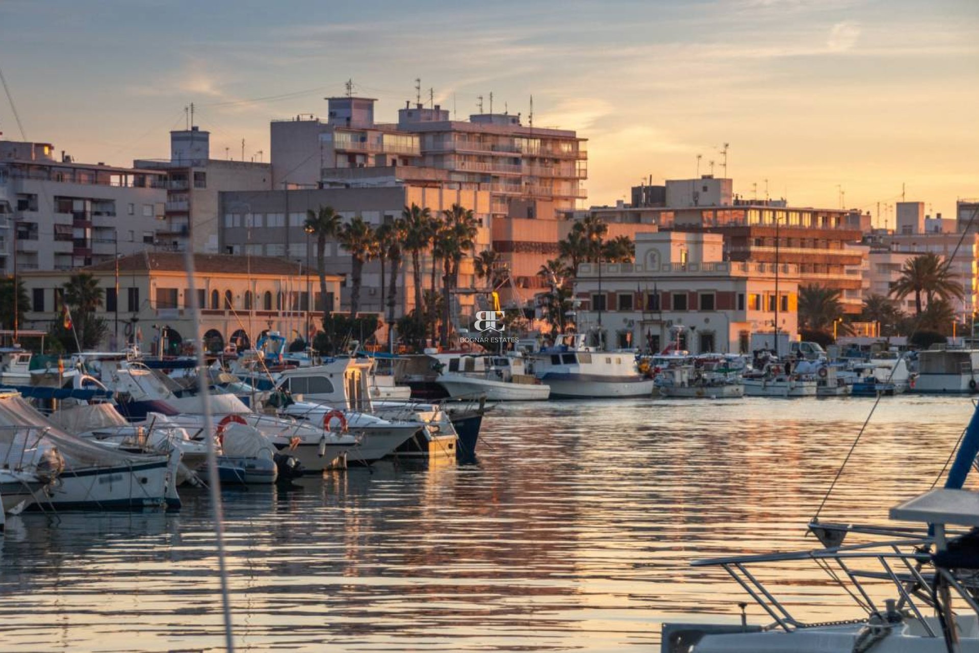 Herverkoop - apartment -
Santa Pola - Center