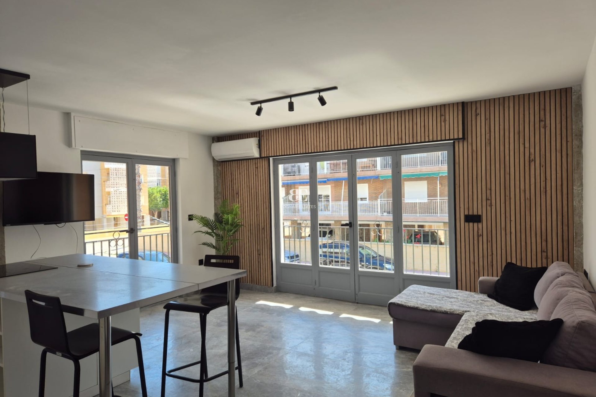 Herverkoop - apartment -
Santa Pola - Gran Playa