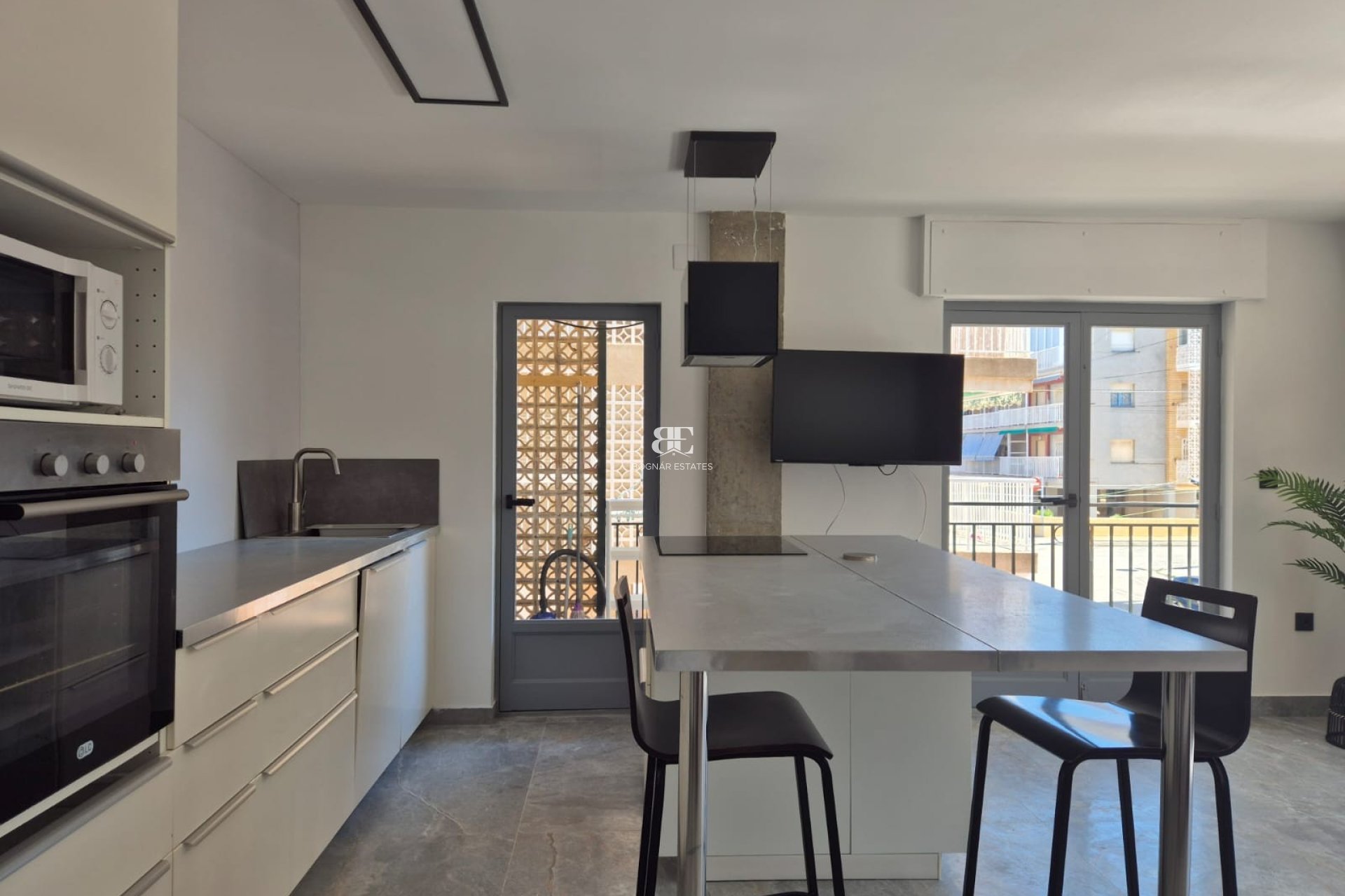Herverkoop - apartment -
Santa Pola - Gran Playa