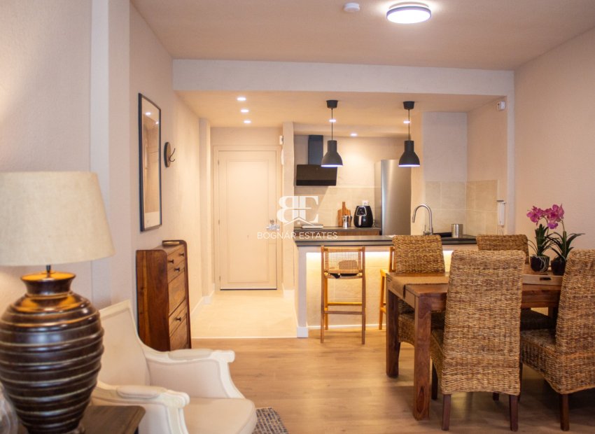 Herverkoop - apartment -
Santa Pola - Playa del Este