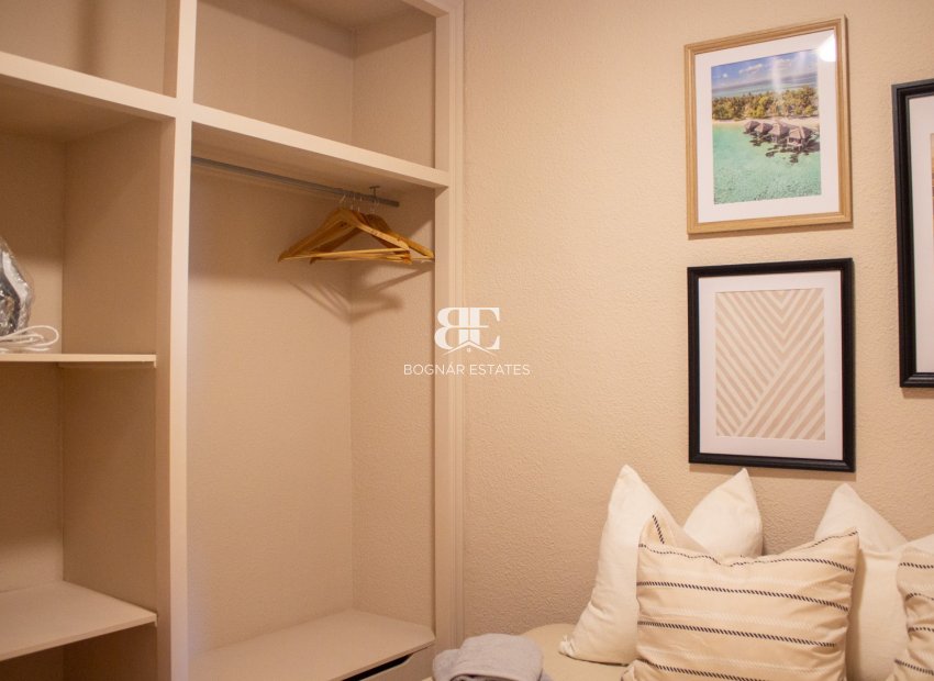 Herverkoop - apartment -
Santa Pola - Playa del Este