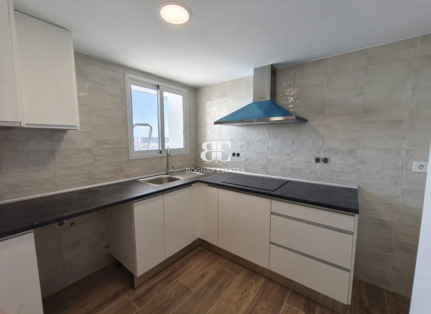 Herverkoop - apartment -
Santa Pola - Puerto