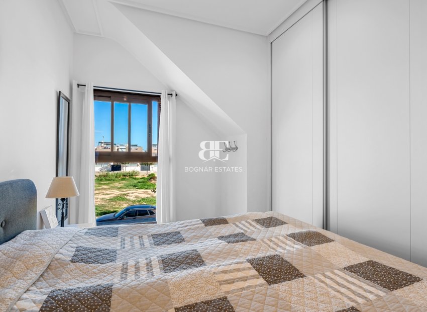 Herverkoop - apartment -
Torre de la Horadada (Alicante) - Spain