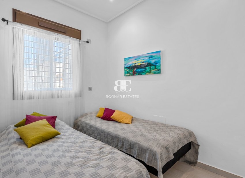 Herverkoop - apartment -
Torre de la Horadada (Alicante) - Spain