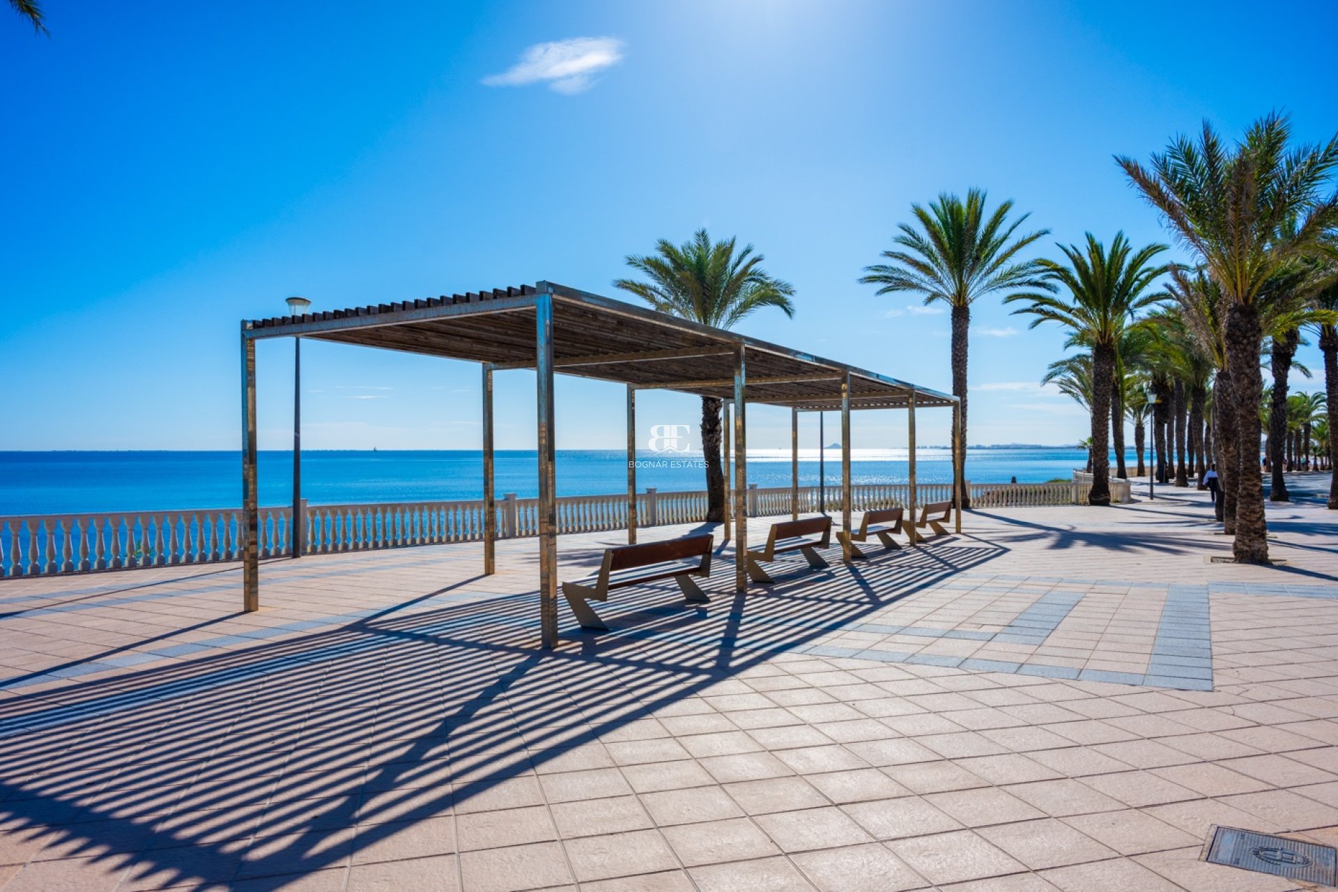 Herverkoop - apartment -
Torre de la Horadada (Alicante) - Spain