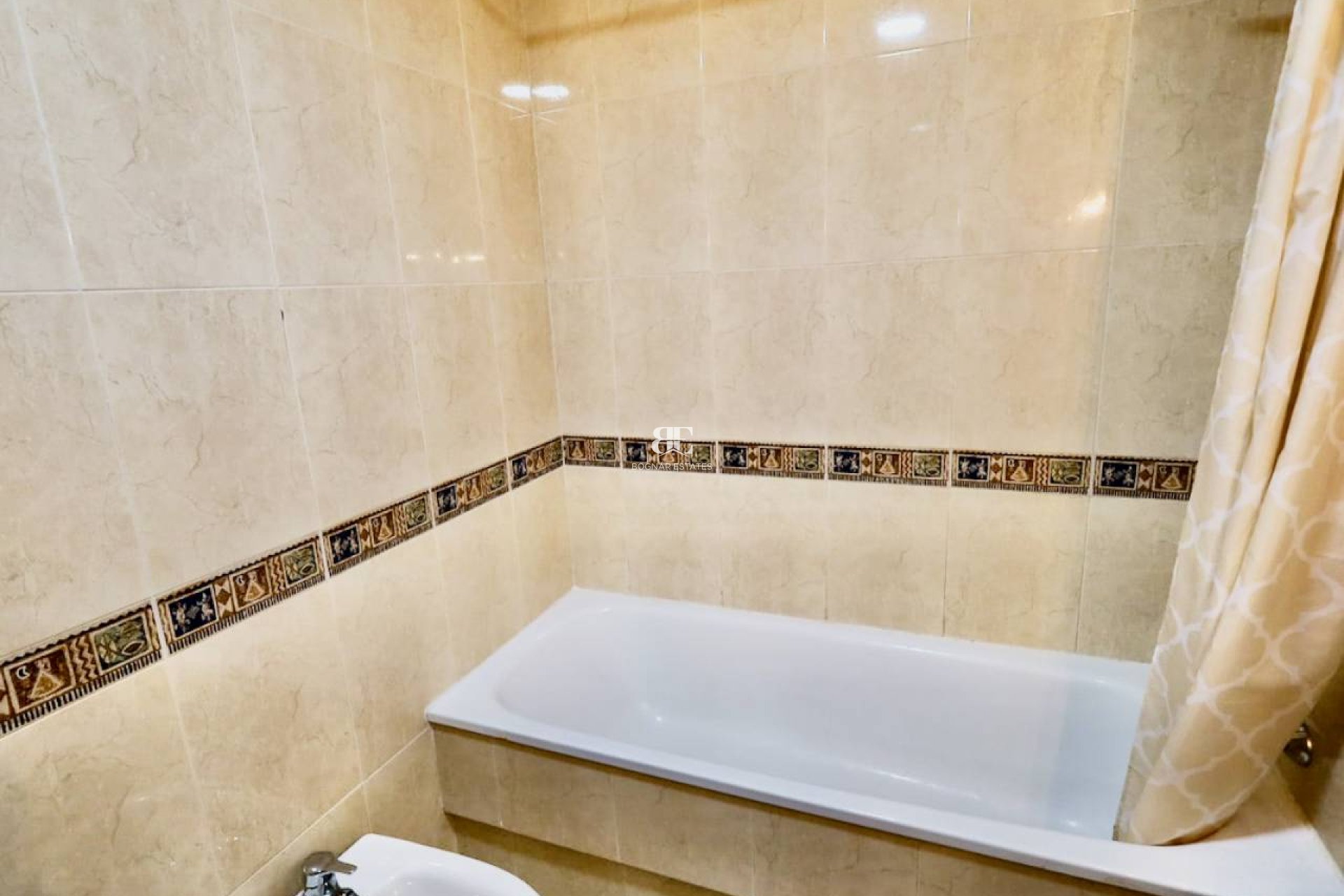 Herverkoop - apartment -
Torrevieja - Aguas Nuevas