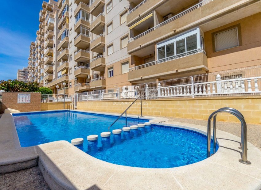 Herverkoop - apartment -
Torrevieja - Center