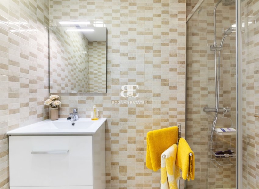 Herverkoop - apartment -
Torrevieja - Center