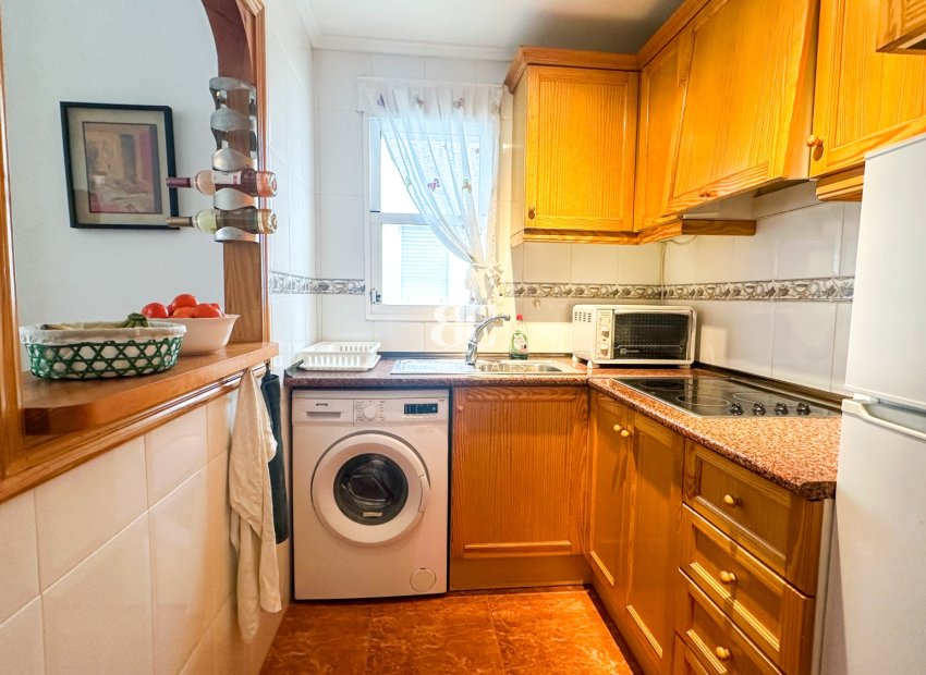 Herverkoop - apartment -
Torrevieja - Center