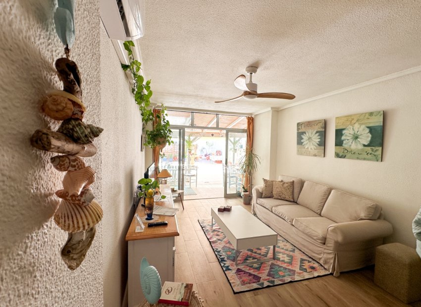 Herverkoop - apartment -
Torrevieja - Center