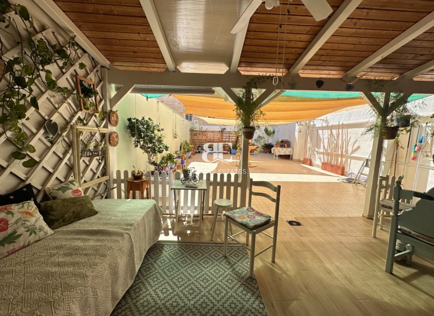 Herverkoop - apartment -
Torrevieja - Center