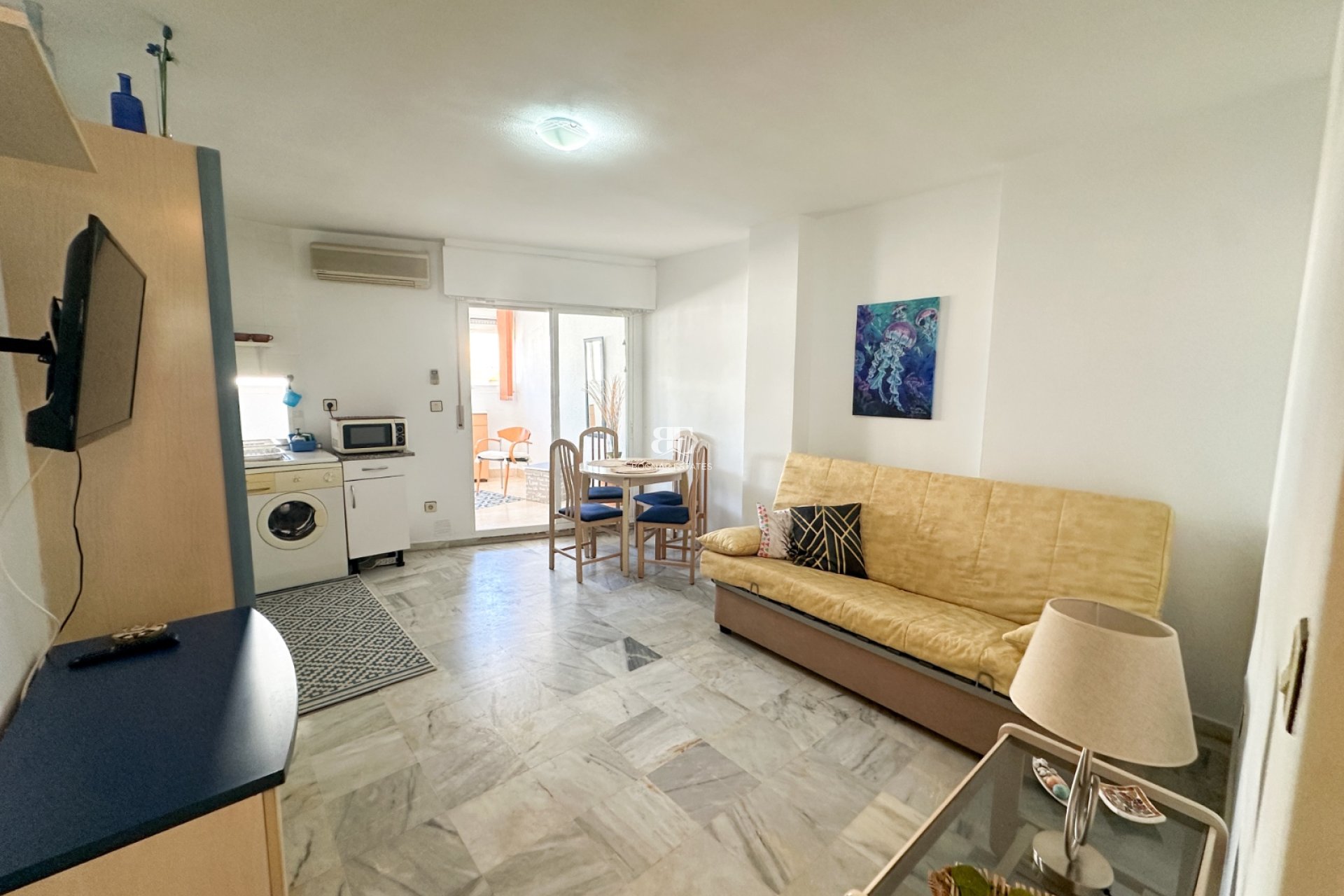 Herverkoop - apartment -
Torrevieja - Center