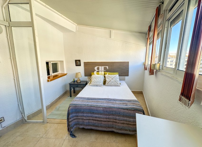 Herverkoop - apartment -
Torrevieja - Center