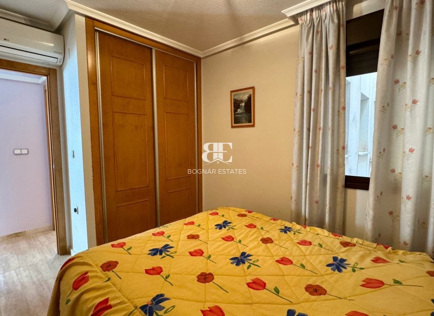 Herverkoop - apartment -
Torrevieja - Center