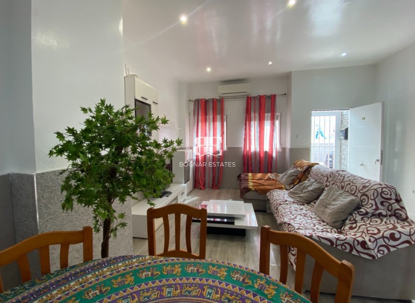 Herverkoop - apartment -
Torrevieja - Center