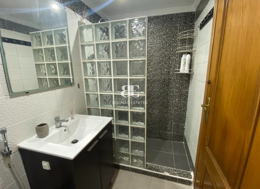 Herverkoop - apartment -
Torrevieja - Center
