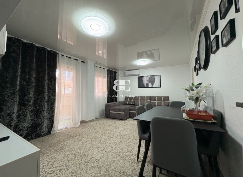 Herverkoop - apartment -
Torrevieja - Center