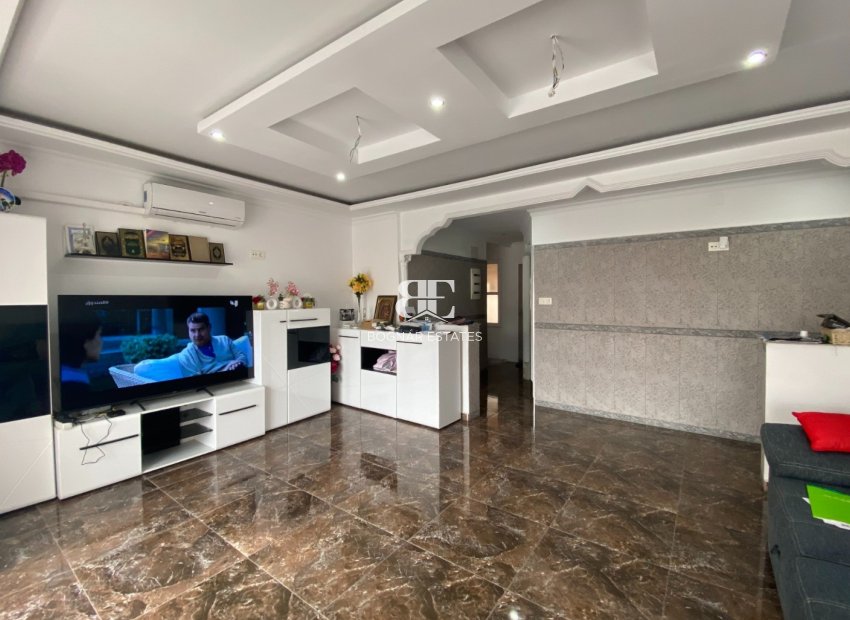 Herverkoop - apartment -
Torrevieja - Center
