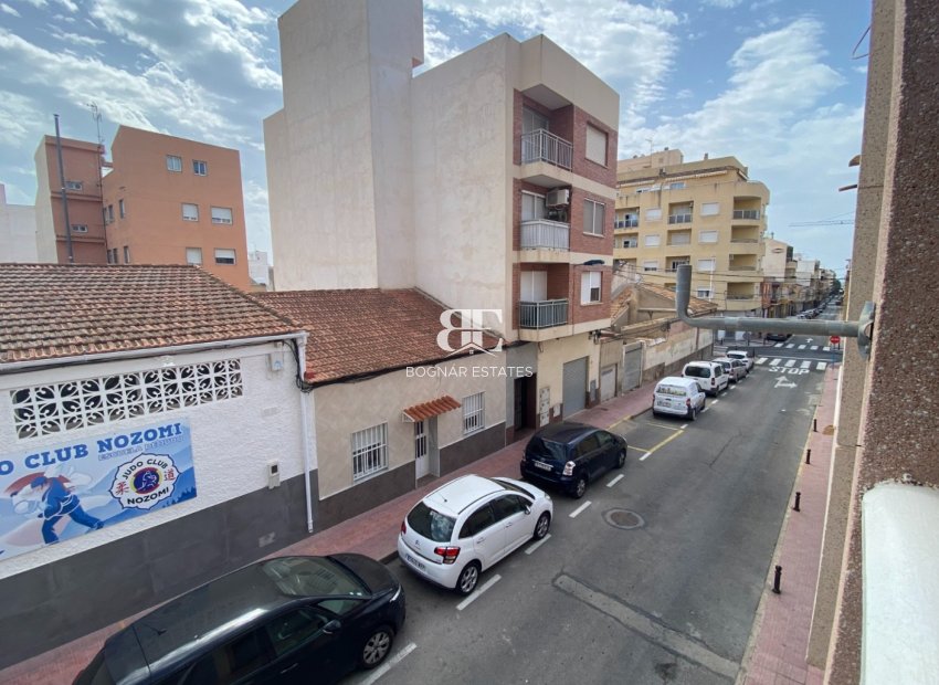 Herverkoop - apartment -
Torrevieja - Center