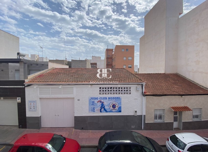 Herverkoop - apartment -
Torrevieja - Center
