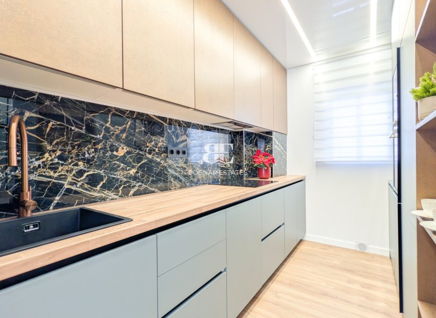 Herverkoop - apartment -
Torrevieja - El Acequión - Los Náufragos