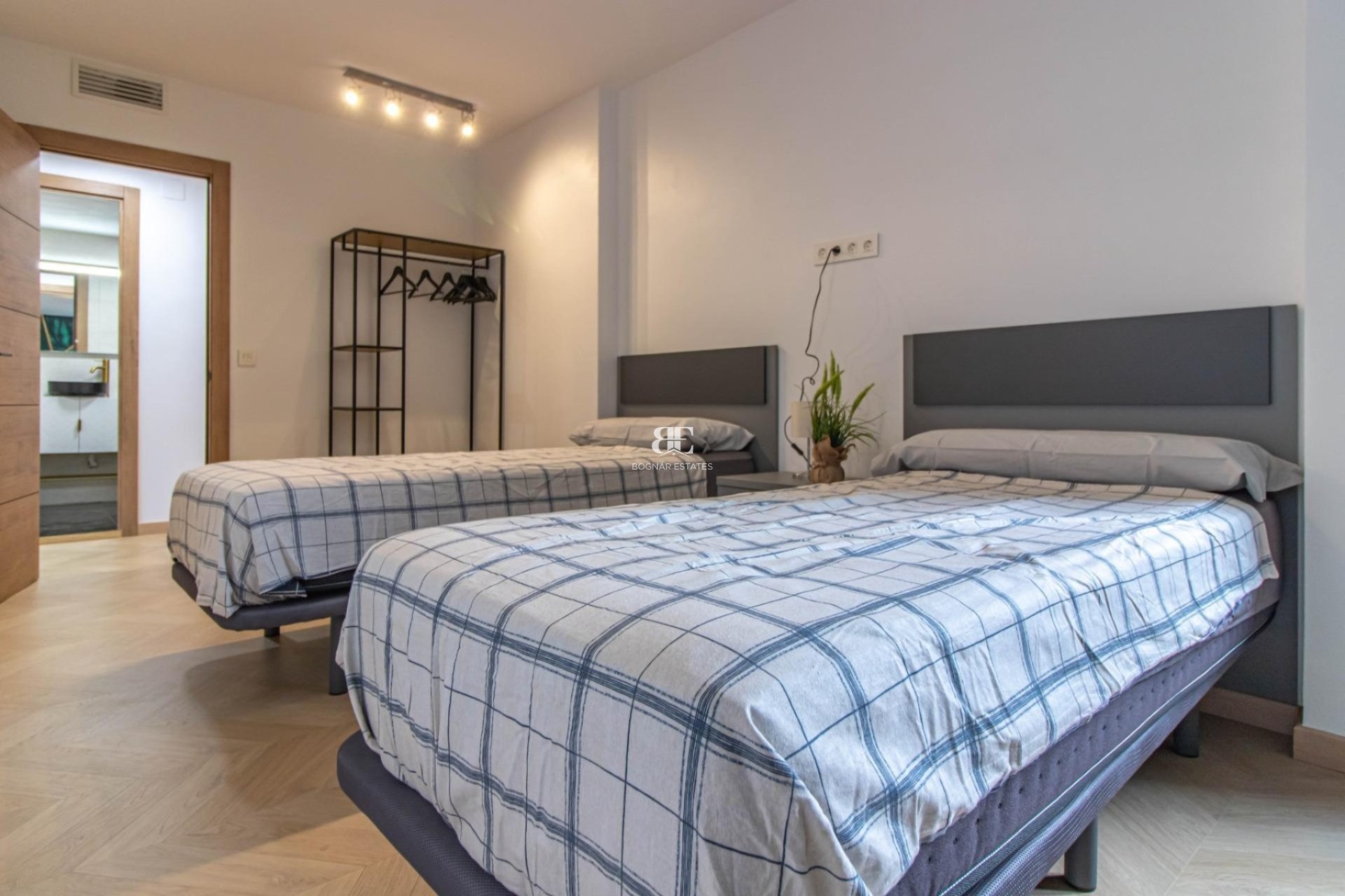 Herverkoop - apartment -
Torrevieja - El Acequión - Los Náufragos