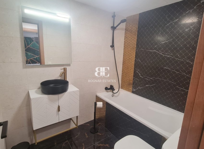 Herverkoop - apartment -
Torrevieja - El Acequión - Los Náufragos