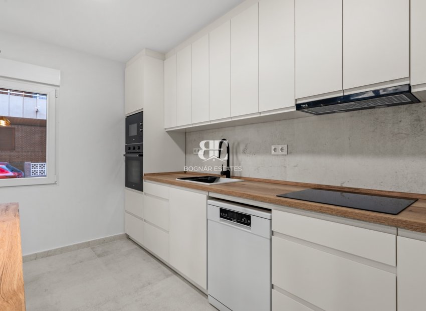 Herverkoop - apartment -
Torrevieja - El Acequión - Los Náufragos