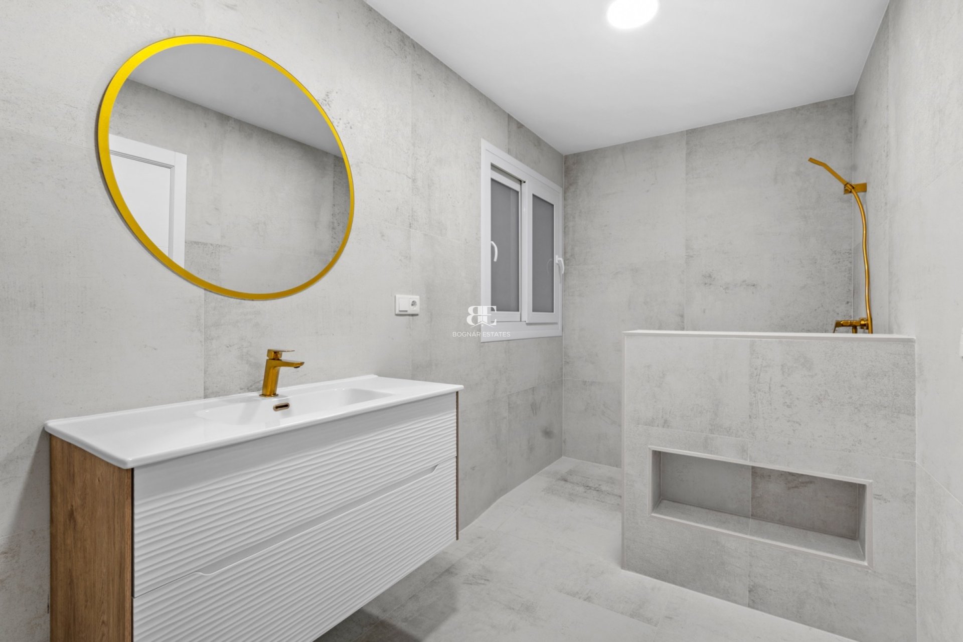 Herverkoop - apartment -
Torrevieja - El Acequión - Los Náufragos