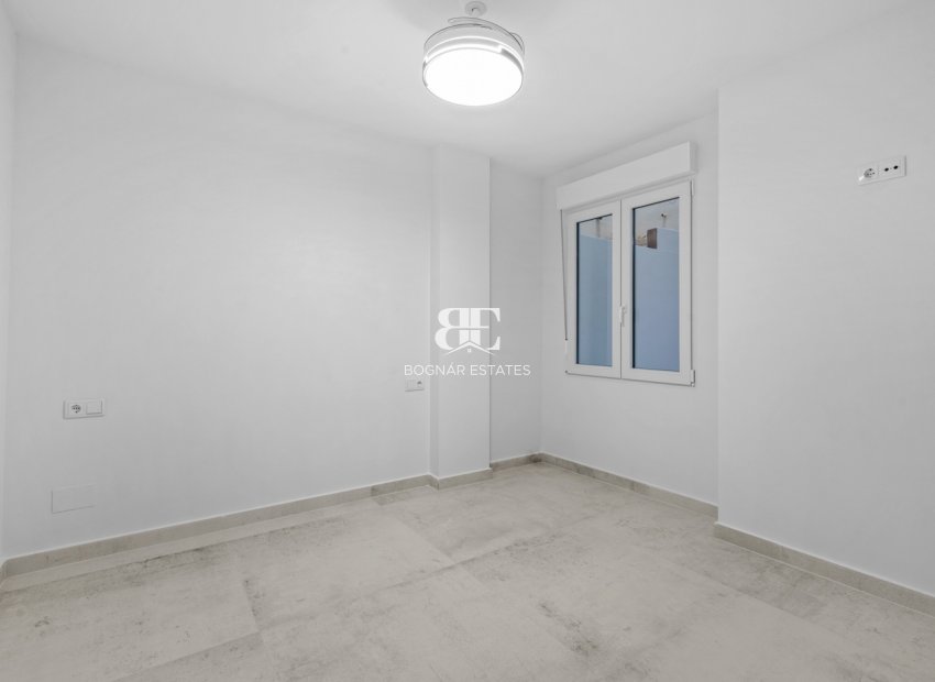 Herverkoop - apartment -
Torrevieja - El Acequión - Los Náufragos