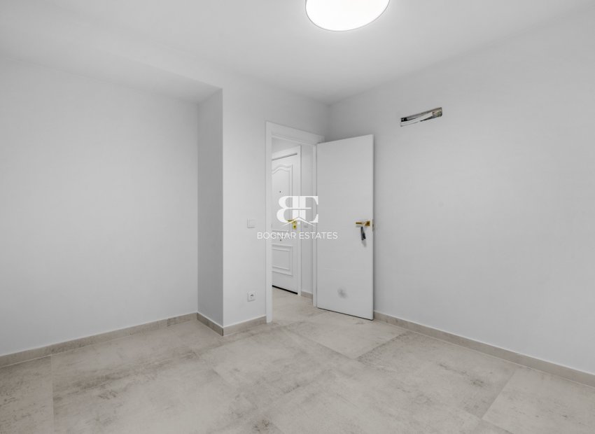 Herverkoop - apartment -
Torrevieja - El Acequión - Los Náufragos