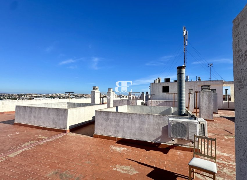 Herverkoop - apartment -
Torrevieja - El Molino