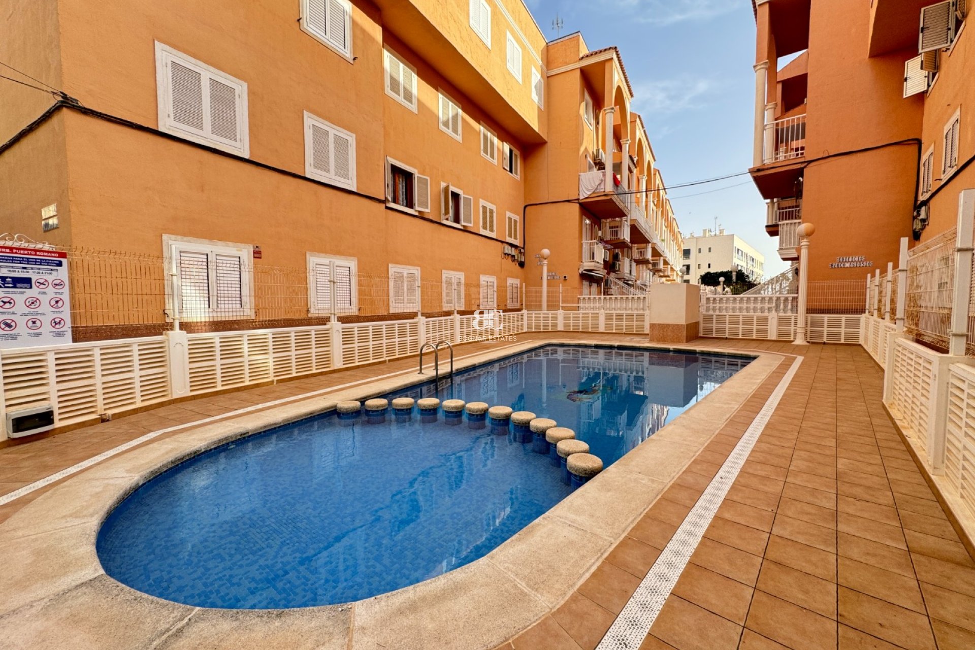 Herverkoop - apartment -
Torrevieja - La Mata
