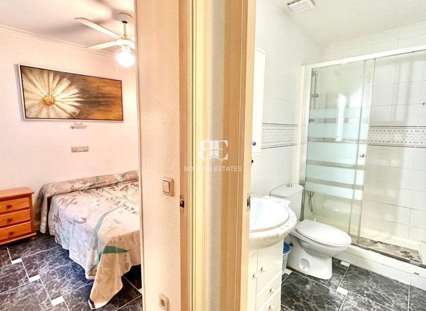 Herverkoop - apartment -
Torrevieja - La Mata