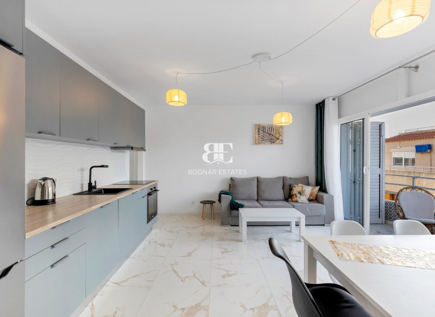 Herverkoop - apartment -
Torrevieja - La Mata