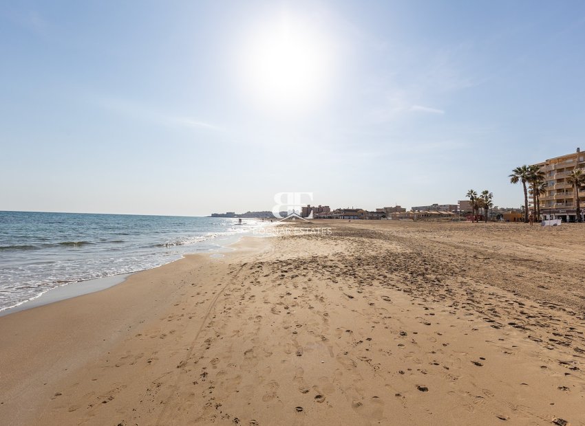 Herverkoop - apartment -
Torrevieja - La Mata