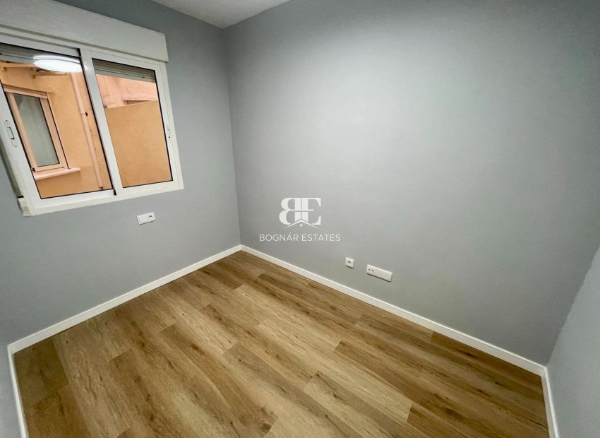 Herverkoop - apartment -
Torrevieja - La Mata