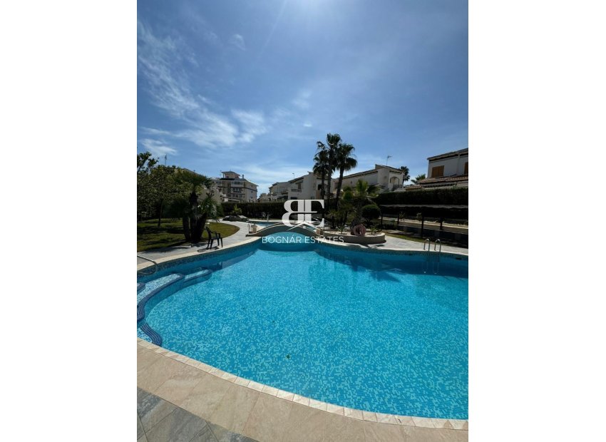 Herverkoop - apartment -
Torrevieja - La Mata