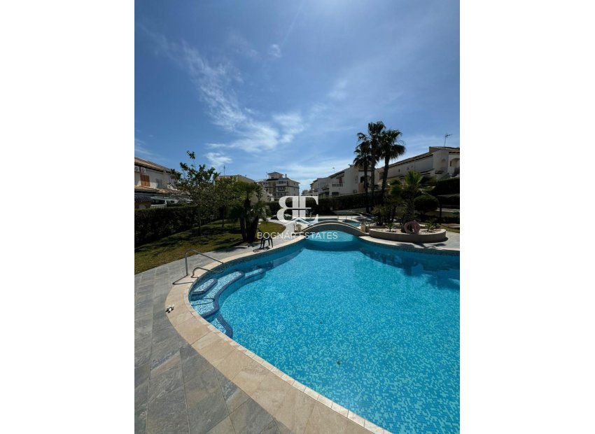 Herverkoop - apartment -
Torrevieja - La Mata