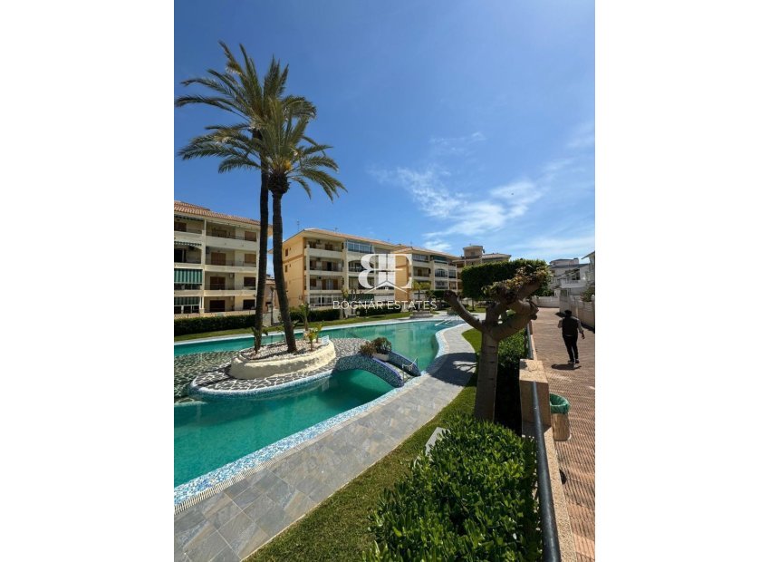 Herverkoop - apartment -
Torrevieja - La Mata