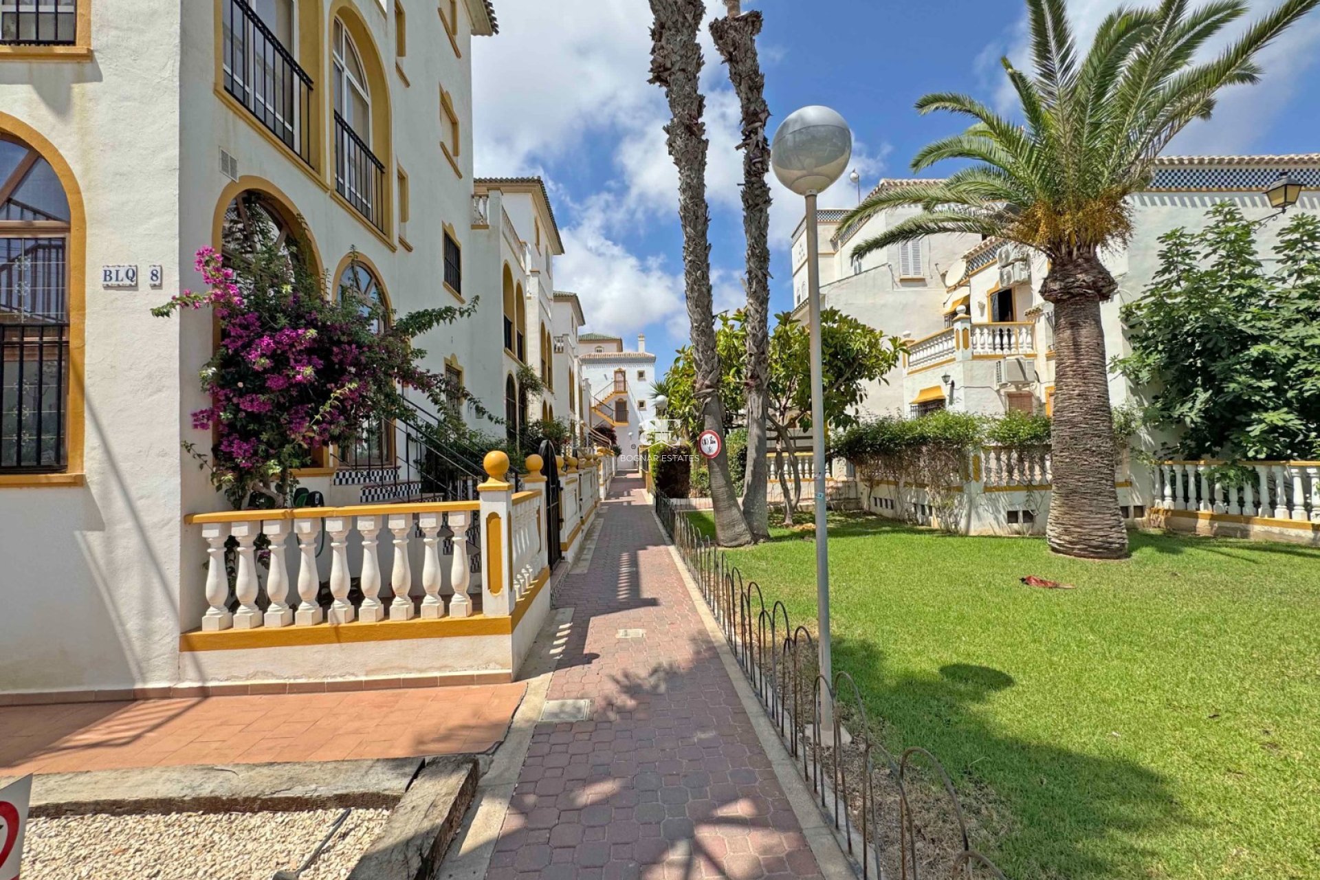 Herverkoop - apartment -
Torrevieja - La Mata
