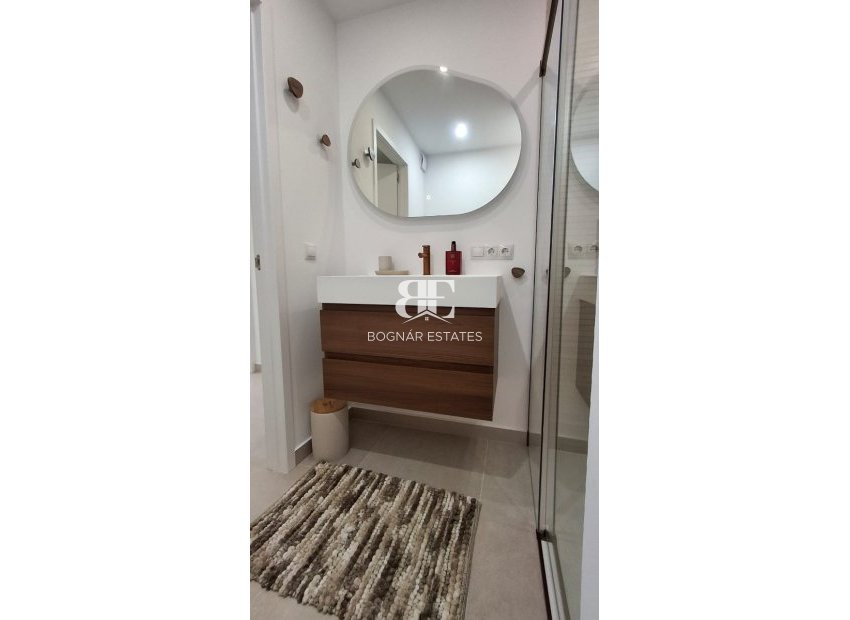 Herverkoop - apartment -
Torrevieja - Playa Acequion