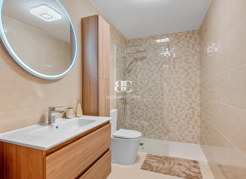 Herverkoop - apartment -
Torrevieja - Playa del Cura