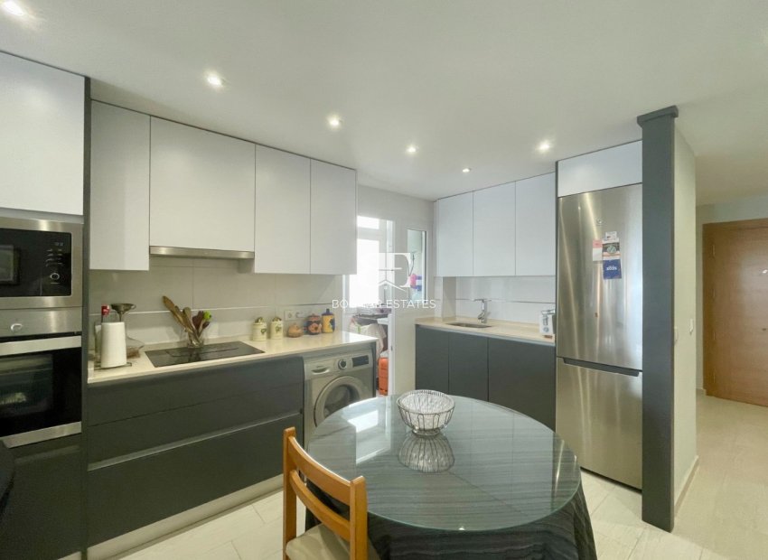 Herverkoop - apartment -
Torrevieja - Playa del Cura