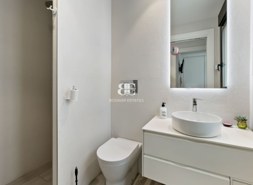 Herverkoop - apartment -
Torrevieja - Playa del Cura