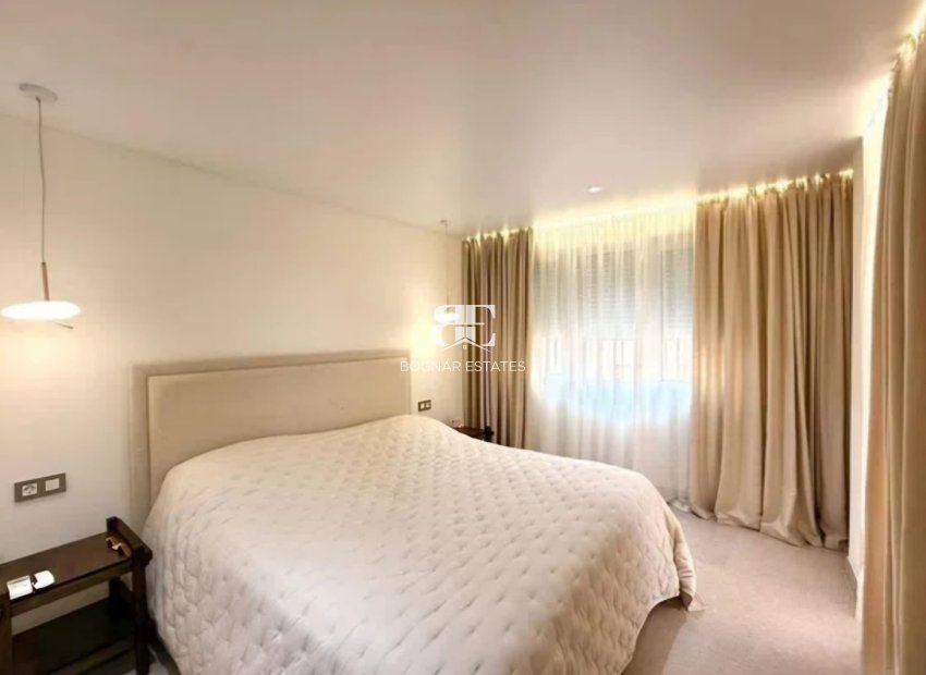 Herverkoop - apartment -
Torrevieja - Playa del Cura