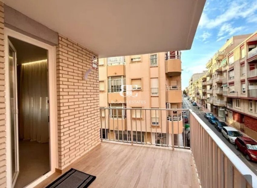 Herverkoop - apartment -
Torrevieja - Playa del Cura