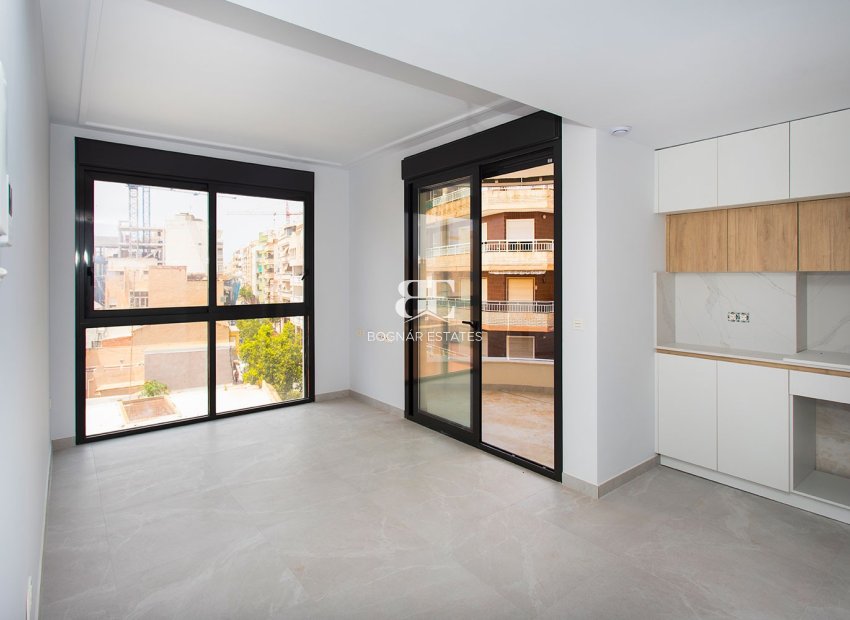 Herverkoop - apartment -
Torrevieja - Playa del Cura