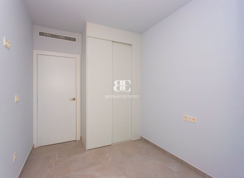 Herverkoop - apartment -
Torrevieja - Playa del Cura