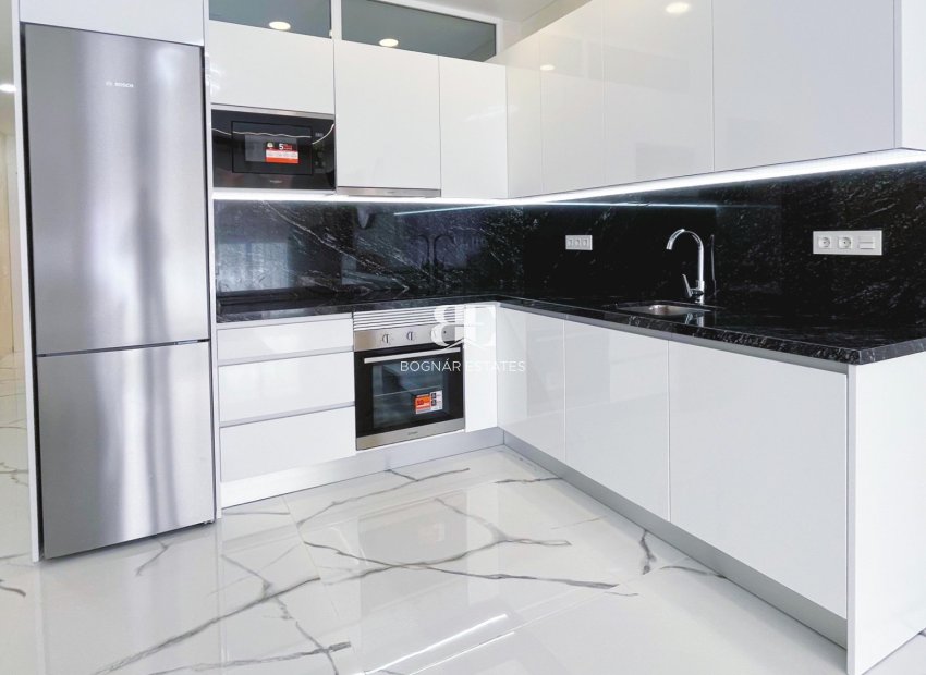 Herverkoop - apartment -
Torrevieja - Playa del Cura